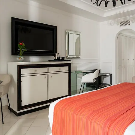 Eden Roc Otel 4*
