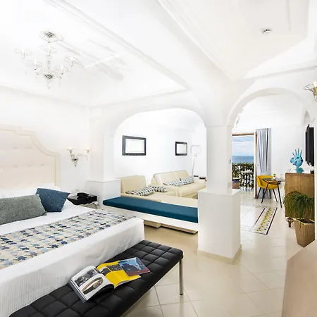 Hotel Eden Roc 4*
